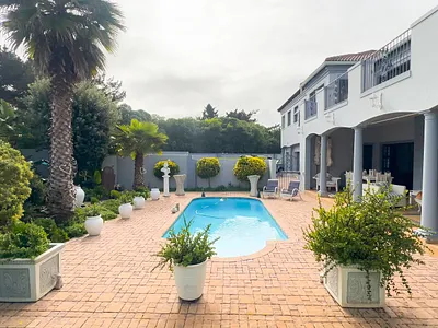5 Bedroom House For Sale in Melkbosstrand - vGPg.webp