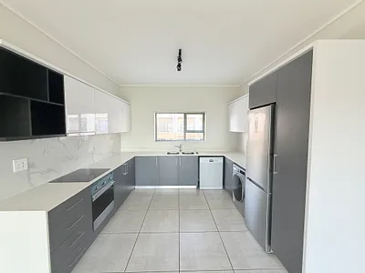 2 Bedroom Apartment To Rent in Umhlanga - kAML.webp