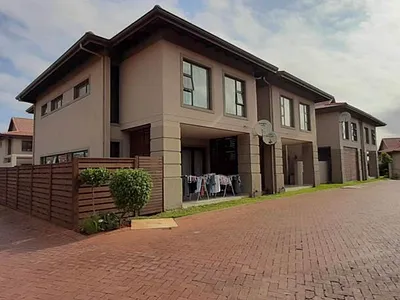 4 Bedroom Apartment To Rent in Umhlanga - CLD6.webp