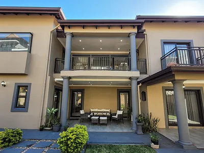 4 Bedroom House For Sale in Umhlanga - a6Mm.webp