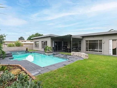 4 Bedroom House For Sale in Kempton Park - img