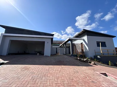 3 Bedroom House For Sale in Ballito - YZ5d.webp