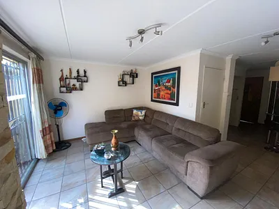 2 Bedroom Apartment For Sale in Benoni - x7MT.webp
