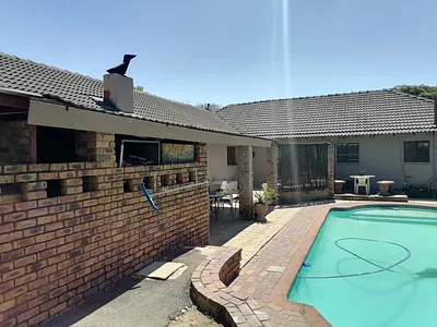 4 Bedroom House For Sale in Kempton Park - wFdb.webp