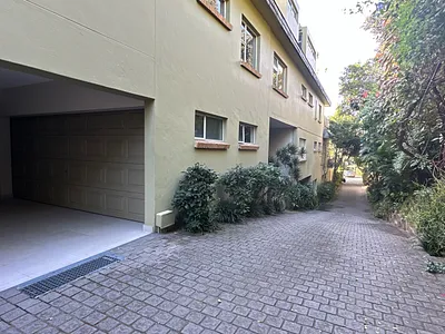4 Bedroom Apartment For Sale in Umhlanga - ECjd.webp