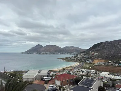 4 Bedroom House For Sale in Simons Town - 3o6Q.webp