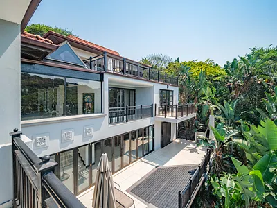 6 Bedroom House For Sale in Ballito - axZ2.webp