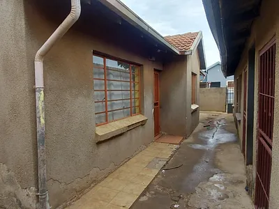 5 Bedroom House For Sale in Tembisa - b5Jd.webp
