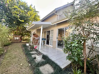 3 Bedroom Townhouse For Sale in Ballito - n1K9.webp