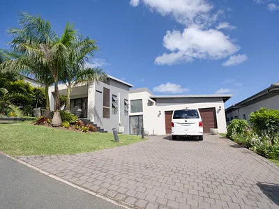 4 Bedroom House For Sale in Ballito - Z5ty.webp