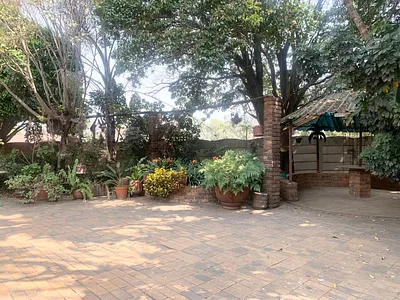 4 Bedroom House For Sale in Kempton Park - VJvY.webp