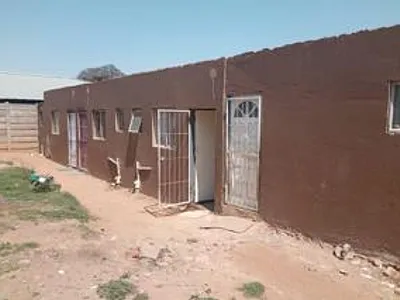 29 Bedroom House For Sale in Kempton Park - y4j3.webp