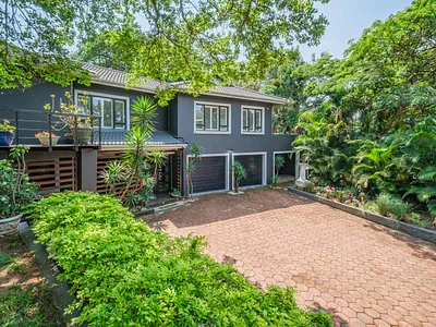 4 Bedroom House For Sale in Ballito - 7enI.webp