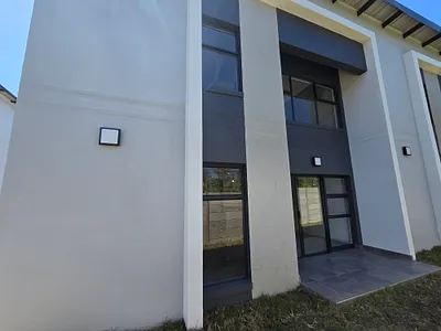 3 Bedroom Apartment For Sale in Tongaat - 3JFr.webp