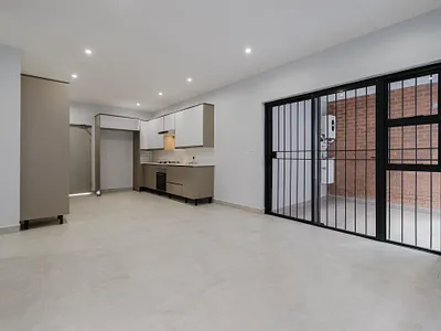 2 Bedroom Apartment For Sale in Sandton - 5ZrW.webp