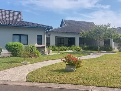 3 Bedroom Townhouse To Rent in Richards Bay - h338.webp