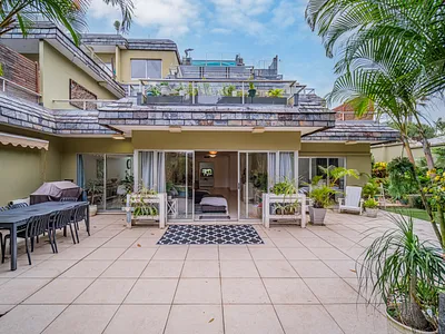 4 Bedroom Apartment For Sale in Umhlanga - uKNs.webp