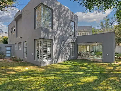 4 Bedroom Townhouse For Sale in Sandton - M8Ht.webp