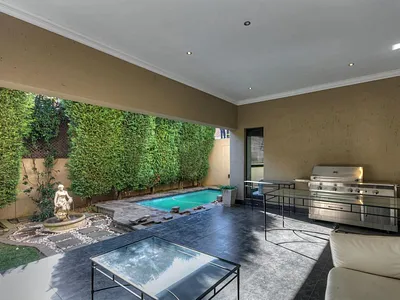 3 Bedroom Townhouse To Rent in Sandton - 6xZ9.webp