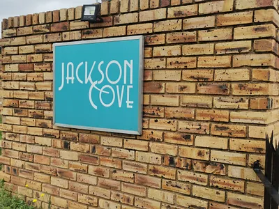 2 Bedroom Townhouse For Sale in Johannesburg - zKec.webp