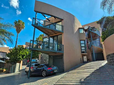 2 Bedroom Townhouse For Sale in Johannesburg - mzZP.webp