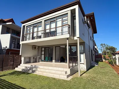 5 Bedroom House For Sale in Umhlanga - gZt2.webp