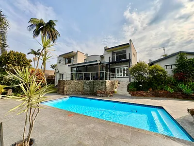 6 Bedroom House For Sale in Umhlanga - A8D6.webp
