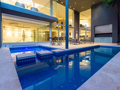 5 Bedroom House For Sale in Bedfordview - img