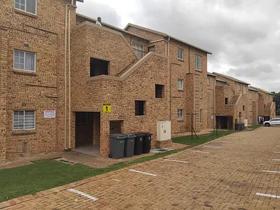 2 Bedroom Apartment To Rent in Kempton Park - SR4U.webp