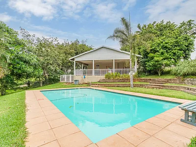 3 Bedroom Apartment For Sale in Ballito - GjNd.webp