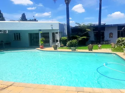 3 Bedroom House For Sale in Kempton Park - ZmMC.webp