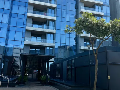 2 Bedroom Apartment For Sale in Umhlanga - SxJ5.webp