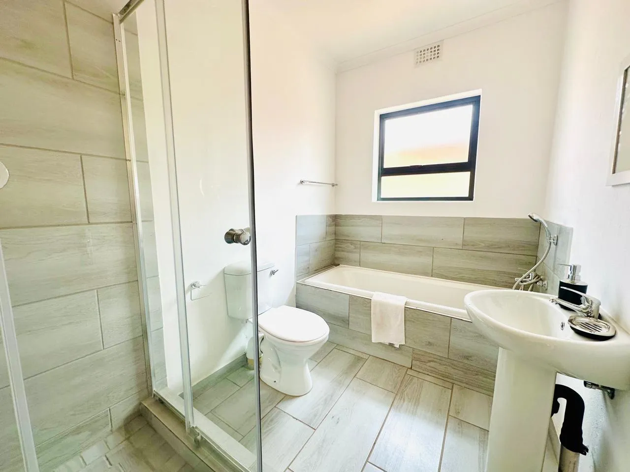 Carousel Indicator - rRnn.webp