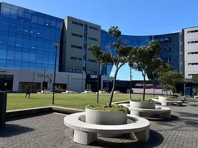 2 Bedroom Apartment For Sale in Umhlanga - vUZa.webp