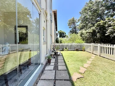 3 Bedroom Apartment For Sale in Ballito - 2kOO.webp