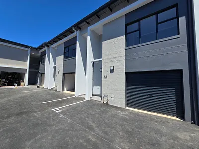 3 Bedroom Apartment For Sale in Tongaat - r2bO.webp