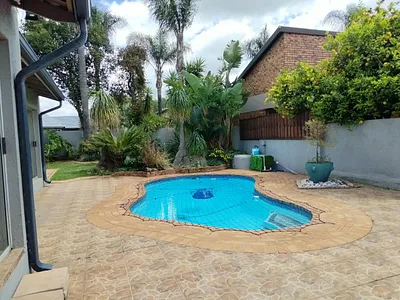 3 Bedroom House For Sale in Kempton Park - mE6n.webp