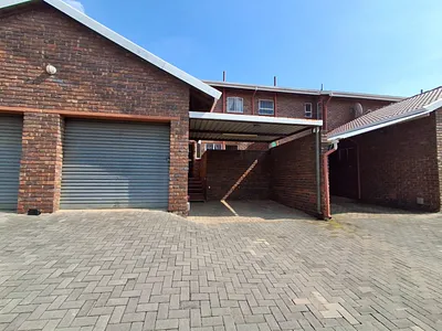 2 Bedroom Townhouse For Sale in Kempton Park - yKZ6.webp