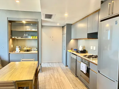 2 Bedroom Apartment For Sale in Umhlanga - 196r.webp