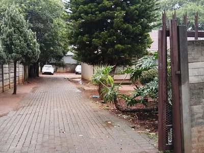 4 Bedroom House To Rent in Kempton Park - twFr.webp