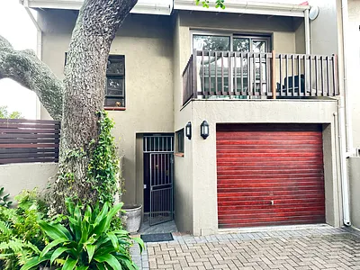 3 Bedroom Townhouse For Sale in Tongaat - NmI0.webp