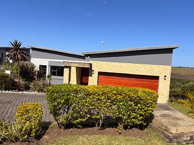 4 Bedroom House For Sale in Ballito - q070.webp