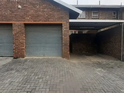 2 Bedroom Apartment For Sale in Kempton Park - In6g.webp