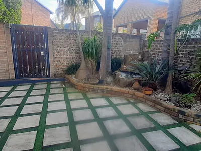 4 Bedroom Townhouse For Sale in Kempton Park - Ik74.webp