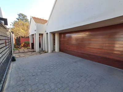 3 Bedroom House For Sale in Kempton Park - 2x4m.webp