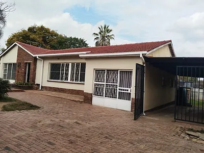 3 Bedroom House To Rent in Johannesburg - img