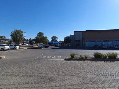 Commercial Property To Rent in Germiston - 5KAV.webp