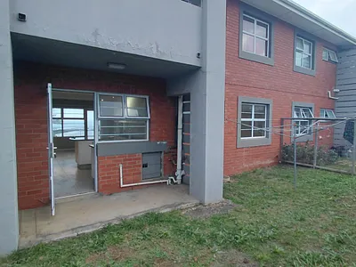 2 Bedroom Apartment To Rent in East London - nMla.webp