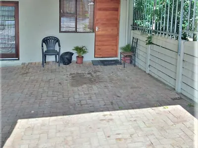1 Bedroom Apartment To Rent in East London - HNVd.webp