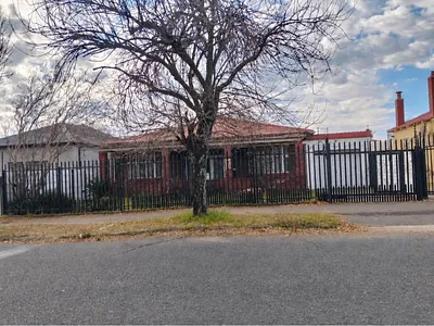 4 Bedroom House For Sale in Johannesburg - pS2P.webp